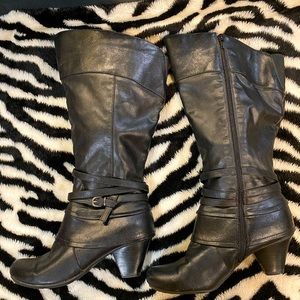 Knee High leather boots, Bare Traps, size 7